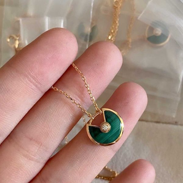 

internet celebrity new high-quality seiko v gold white shell talisman pendant necklace lady clavicle chain simple fashion versatile 5cw5, Silver