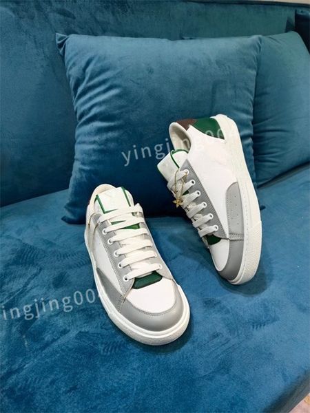 

2023 new luxury designer sneakers men women canvas lace up flat bottomed fashionable comfortable casual shoe size 35-46, Black