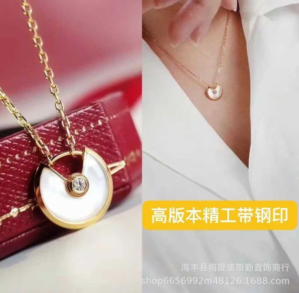 

selling funds c card 1 talisman necklace female 18k rose gold inlaid white fritillary round pendant clavicle chain, Black