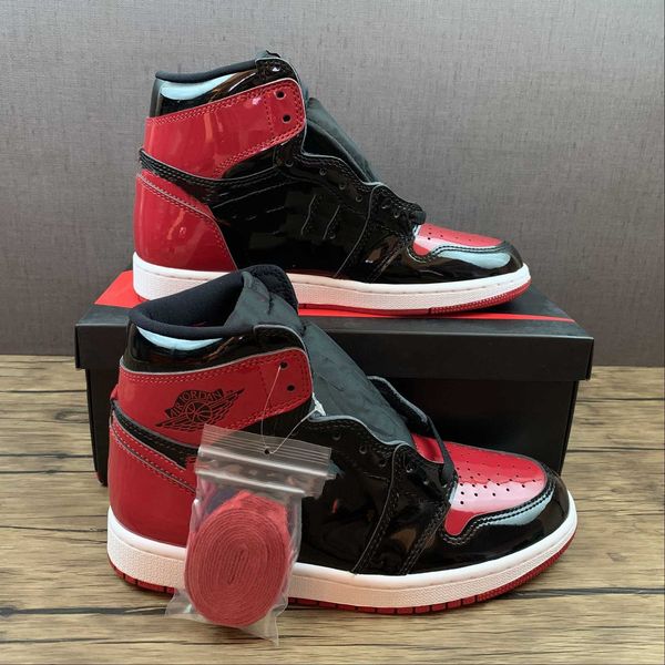 

latest basketball shoes mens 1 high og black red backboard high og men women outdoor sneakers ship with shoebox