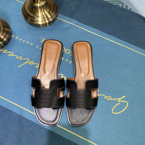 

luxury flat sandals various styles slipper solid color palm print grain bright leather beach casual indoor full set of accessories slippers, Black