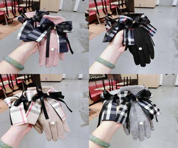 

women winter plaid gloves grid pattern touch screen mittens british bowknot finger gloves outdoor thickened cashmere glove gga26367848654, White