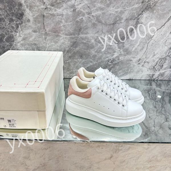 

luxurys designers sneaker casual shoe sole white black leather womens mens high-quality flat lace up trainers sneakers size 35-46