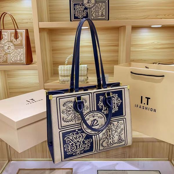 

2023 new tote bag large capacity shoulder bag handbag fashion embroidery printing bag factory direct sales