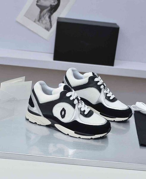 

outdoor running shoes fashion ccity luxury designer sneakers women channel runner sports shoes casual trainer n081