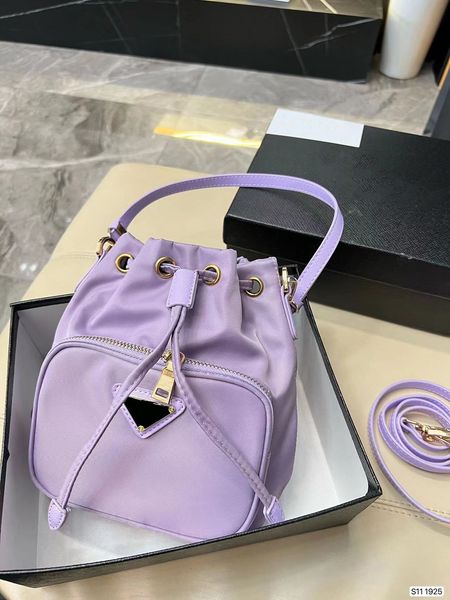 

spring and summer new designer solid color senior sense canvas crossbody bag logo hardware original one than one quality all practical high