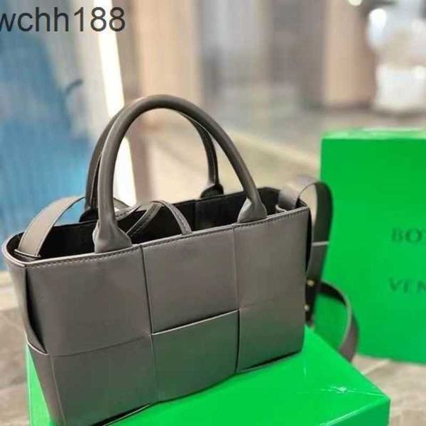 

bag fashionable arco tote girl designer 2023 bottegas bags venetas knitted handheld tote simple versatile large capacity l4gd