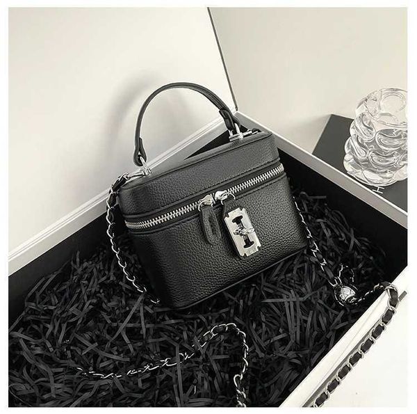 

mini chain mobile phone bag for women in autumn and winter of 2023 new online popular live broadcast fashionable small fragrant wind cross-a
