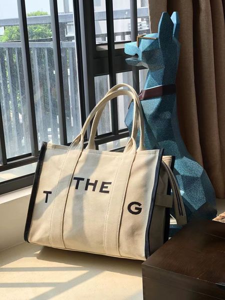 

women's classic shoulder bag fashion luxury designer bag the new design the feeling and the flexibility of the leather designer bag