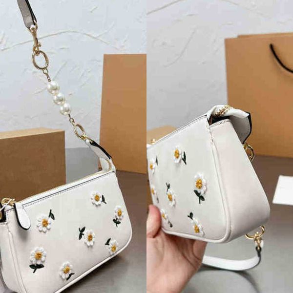 

shoulder bags vintage pearl chain crossbody bags women designer handbags leather messenger bag embroidered purses 220309