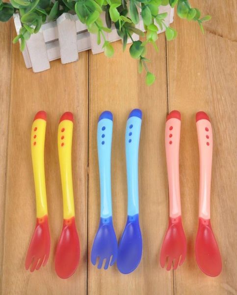 

kids weaning soft silicone head 2 pieces baby heat sensing thermal feeding fork spoon1459188