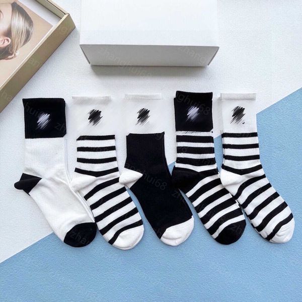 

23ss designer women socks stocking 5 pairs in box color matching striped letter logo stockings pure cotton sweat-absorbent comfortable women, Black;white