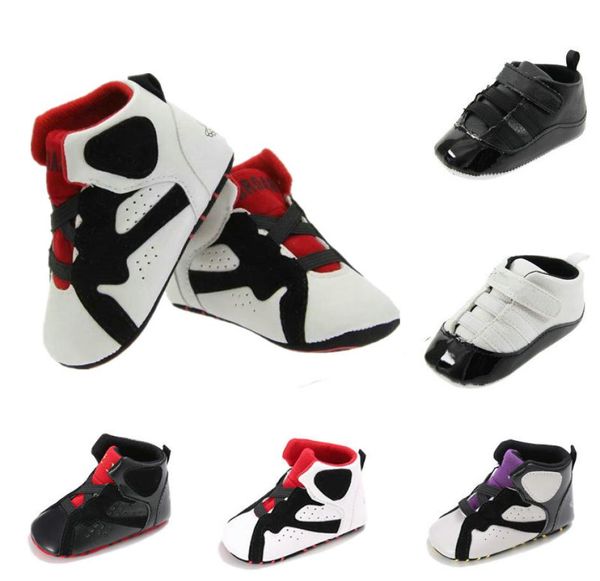 

2021 baby leather high sneakers crib infant first walkers boots designer shoes kids slippers toddlers soft sole slipon slippe3730818