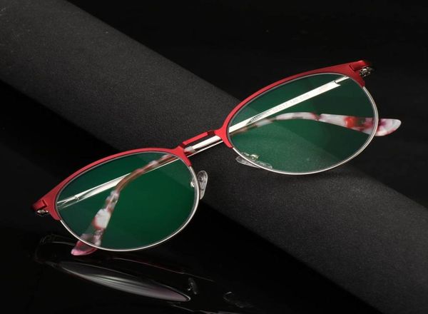 

woman pochromic reading glasses presbyopia hyperopia diopters glasses prescription eyeglasses sunglasses9069306