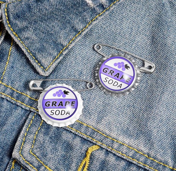

juice soda bottle cap brooches custom capsule brooches bag shirt lapel pin buckle grape jewelry gift for kids friend7605763, Blue
