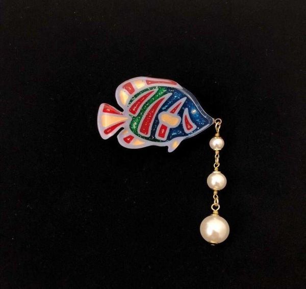 

2019 new brand fashion jewelry for women purple fish design brooches party sweater brooche c name stamp ocean fish brooches5239189, Gray