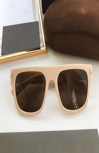 

2020 new fashion design large frame square sunglasses frame excellent quality neutral gradient flat sunglasses full box ft07118524124