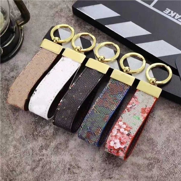 

handmade keychains luxury designer keychain lanyards mens metal buckle keychain leather car key chain bag charm keyring classic fashion acce, Silver