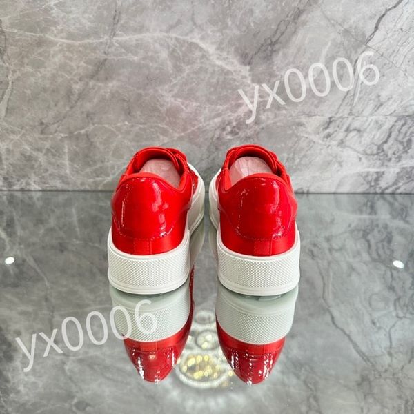 

2023 new luxurys designer men causal shoes fashion woman canvas leather lace up platform sole sneakers white black mens womens letter 35-46