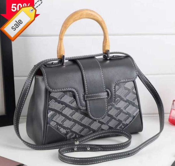 

brand fashion handbag designer s multifunctional wooden handle diagonal cross bag 2023 new manufacturers low price direct sales