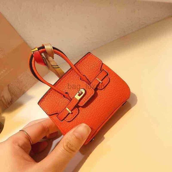 

keychains h the same mini bag pendant cute simulation leather earphone bag lipstick bag fashion car key chain pendant female t220909, Silver