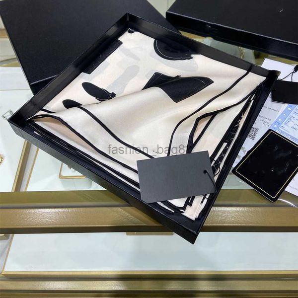 

2022 xin designer beautiful lady silk scarf, classic black and white letter printed small square scarves variable multi-purpose scarf waiter, Blue;gray