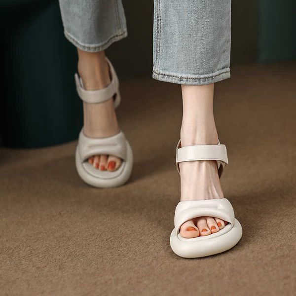 

ladies summer sandals zhiying giant easy to wear~soft leather with waterproof platform for women in thick soles and versatile heels 230615, Black