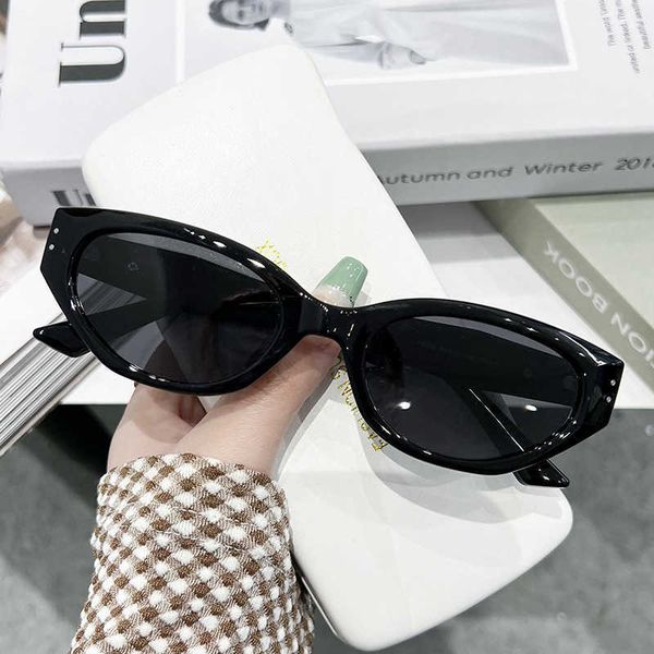 

2023 new small frame cat's eye women with advanced sensation sun street suv protection korean version sunglasses for men, White;black