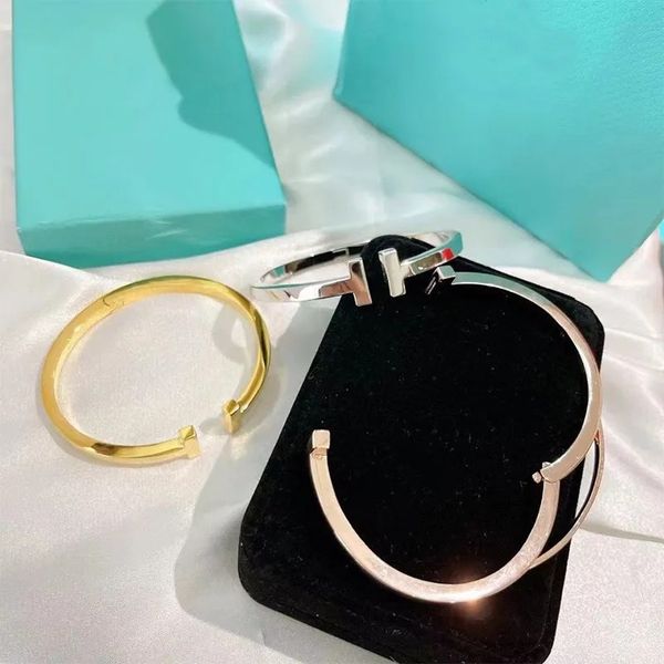 

bracelet designer classic gold bracelet men s s 039s cuff bracelet fashion couple stainless steel t letter ladies bracelet european and amer, Black