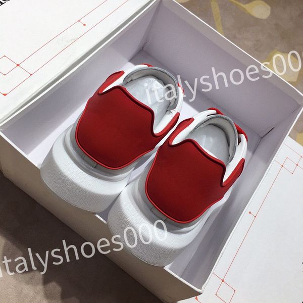 

2023 new designer men trainer causal shoes fashion brand woman leather lace up platform sole sneakers white black mens women's sizes 35