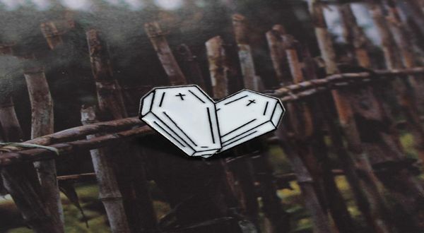 

tombstone composed of love personality creative decoration enamel special cartoon lapel denim cute white cross pins1595760, Gray