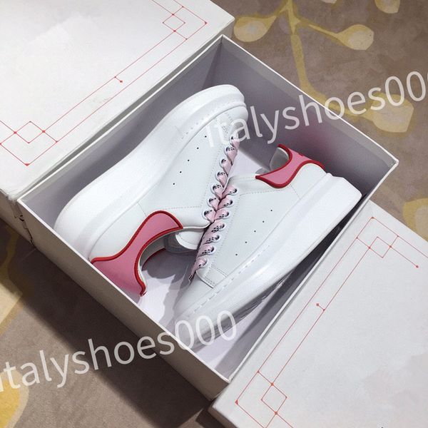 

2023 new designer men trainer causal shoes fashion brand woman leather lace up platform sole sneakers white black mens women's sizes 35