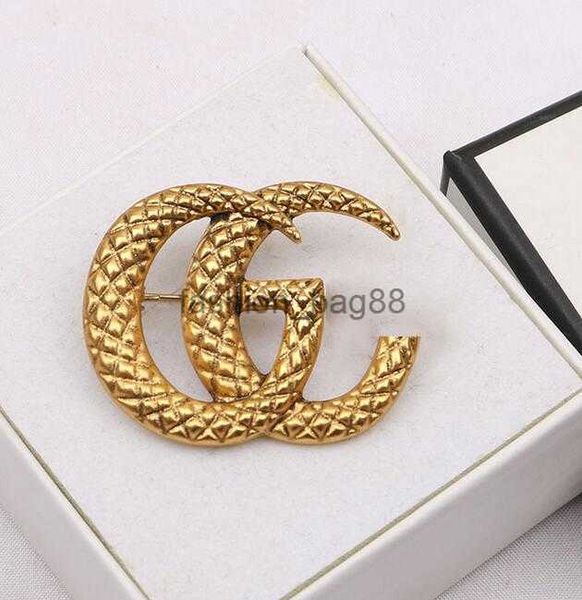 

famous classic design gold brand luxury desinger brooch women rhinestone letters brooches suit pin fashion jewelry clothing decoration acces, Gray