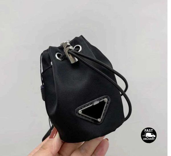 

new luxury women's key ring mobile phone bag women's crossbar mini bag long chain shoulder strap messenger bag drawstring classic, Silver