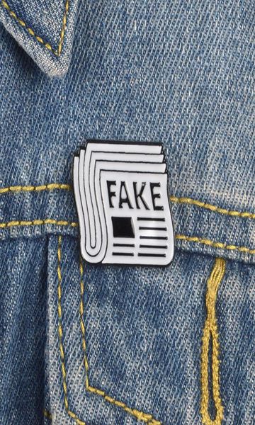 

newspaper white small special cute personality tide new brooch enamel creative cartoon lapel denim badge pins6546347, Gray