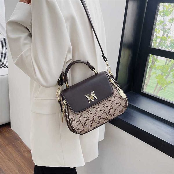 

texture apple women's bag 2023 new simple shoulder bag women's large capacity handheld crossbody bag 50% outlet online sale