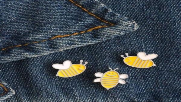 

cartoon mini bee brooch cute animal enamel pin children backpack metal badge jackets lapel pins women men jewelry gifts gd1313050936, Gray