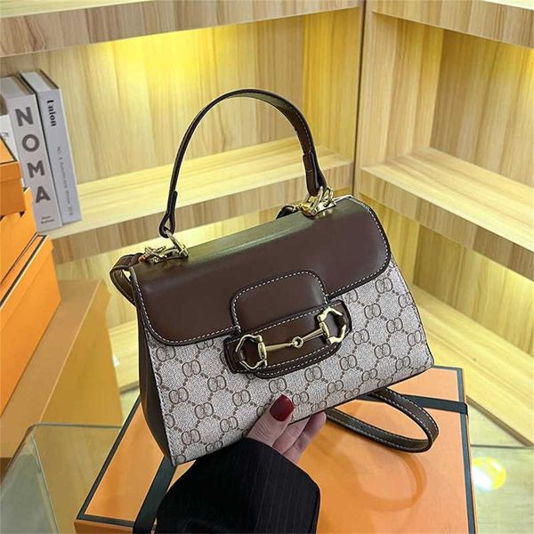 

horseshoe buckle handbag niche design fashion crossbody bag vintage saddle bag single shoulder live streaming women's bag 60% factory o