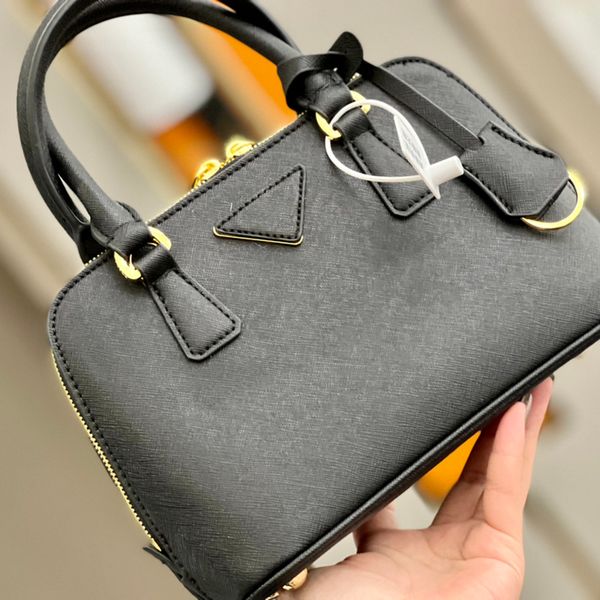 

prad bags 2023 luxurys handbag designer bag lady cross pattern hobo prad shoulder handle crossbody bags tote satchel metal triangle belt wom