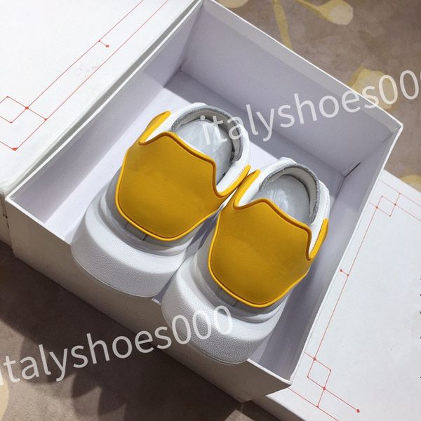 

2023 luxurys designer men trainer causal shoes fashion brand woman leather lace up platform sole sneakers white black mens women's size
