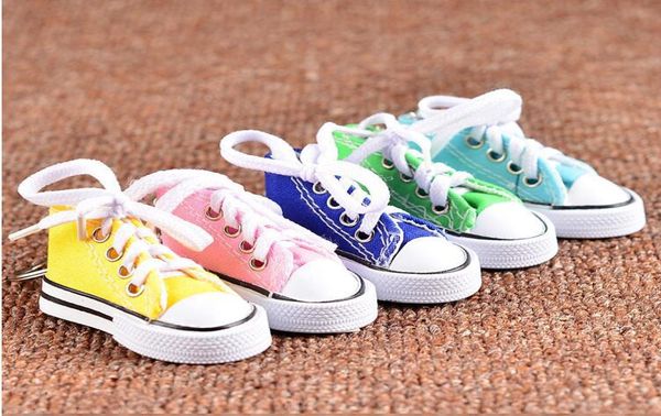 

colorful women shoes key chains for lovers small canvas shoes car keychain silver plated shoe keyrings key holder c7554233332