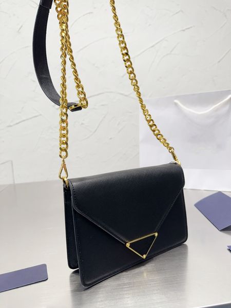 

new fashion shoulder bag 2023 luxury designer bag made of cowhide material metal chain underarm bag crossbody bag wallet