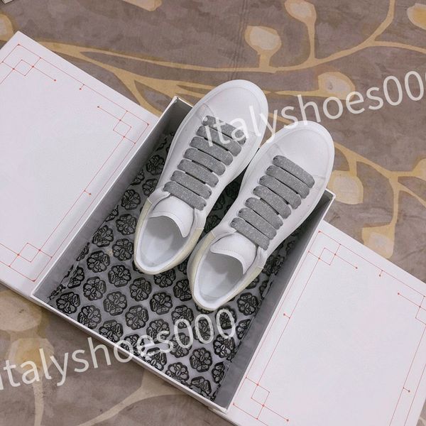 

2023 luxurys fashion brand trainer causal shoes men's and women's low- casual shoes original shoes sizes available in large, Black