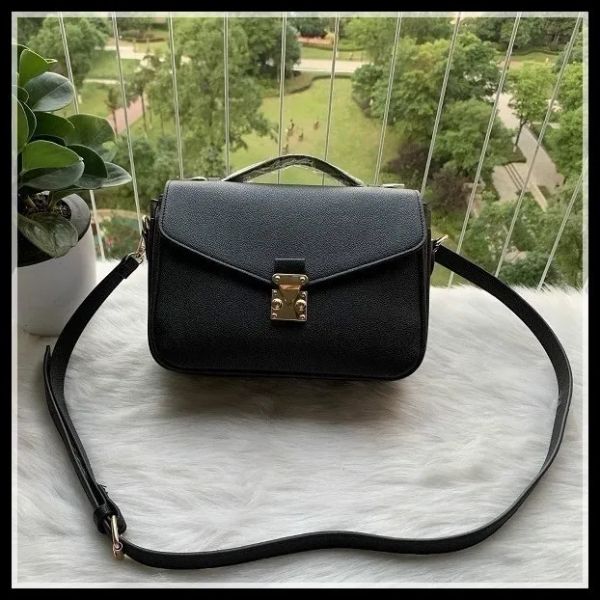 

2023 luxurys designers bags crossbodys women handbag messenger bags oxidizing leather metis elegant shoulder bags crossbody bag shopping tot