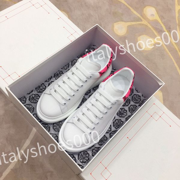 

2023 fashion brand trainer causal shoes men's and women's low- casual shoes original shoes sizes available in large size 35-45, Black