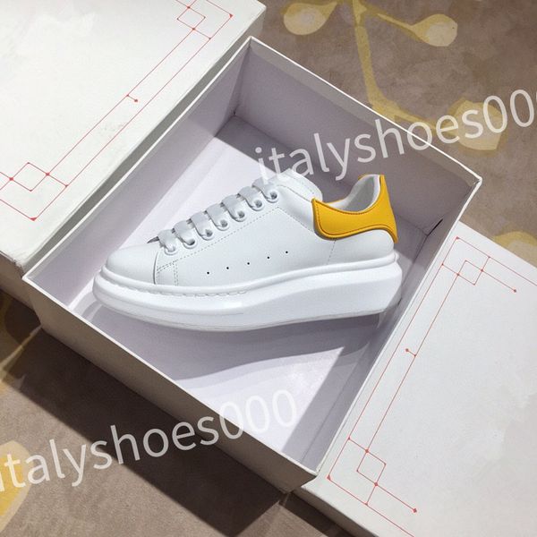 

2023 new luxurys designer men trainer causal shoes fashion brand woman leather lace up platform sole sneakers white black mens women's