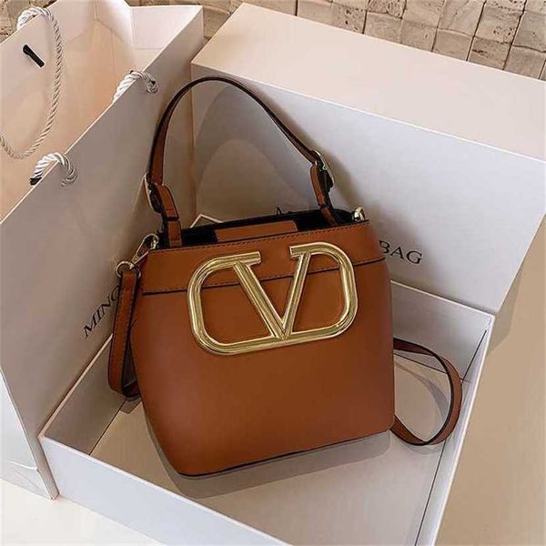 

designer bag handbag style 2023 fashionable simple bucket diagonal