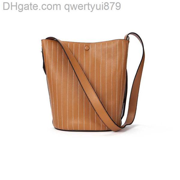 

cosmetic bags cases shoulder crossbody bags for women messenger real genuine leather bag solid hasp woman bucket