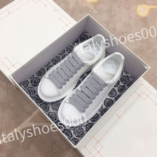 

2023 luxurys fashion brand trainer causal shoes men's and women's low- casual shoes original shoes sizes available in large size 3, Black