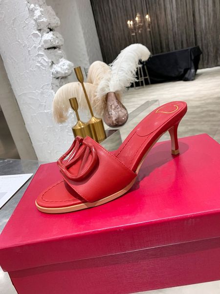 

designer sandal for women low heels pointed luxury casual shoes classic metal v-buckle thin heel genuine leather shallow womens sandals, Black